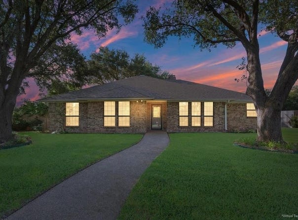 9402 Oak Hill Drive, Woodway, TX 76712