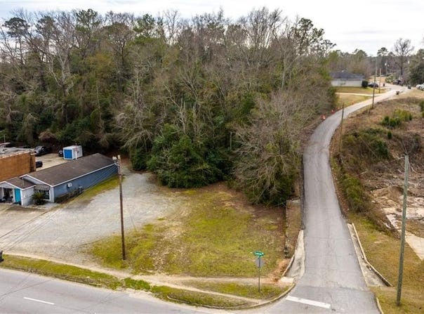 1809 Crawford Road, Phenix City, AL 36867