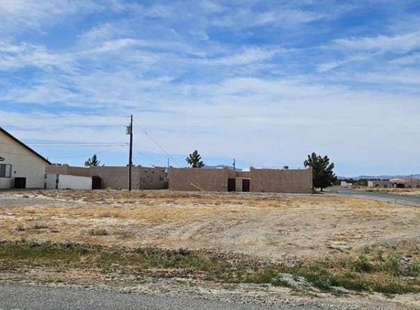 1620 Pershing Avenue, Pahrump, NV 89048