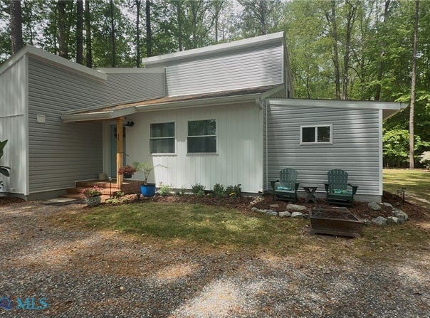 55 Pine Circle, Irvington, VA 22480