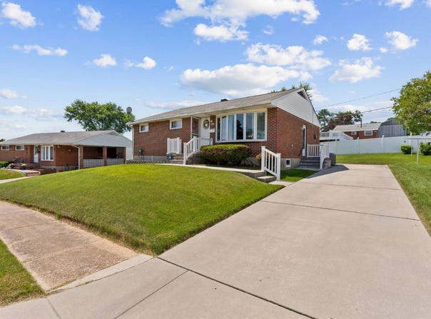 8422  Coco Rd, Rosedale, MD 21237