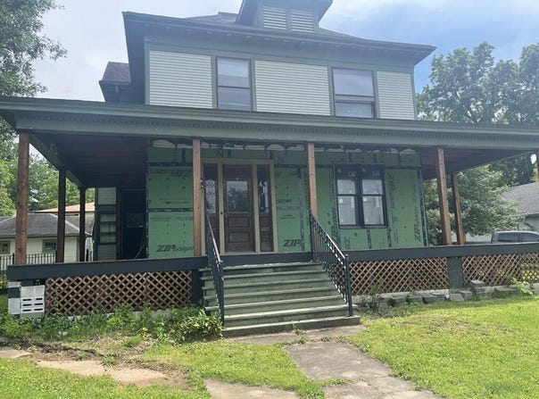 415 W Mccord Street, Neosho, MO 64850