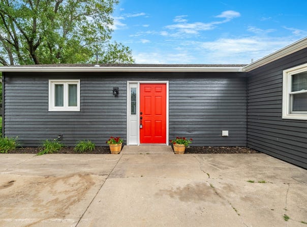 2413 Galloway Dr, Manhattan, KS 66502