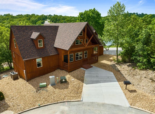 128 Poolside Way, Branson West, MO 65737