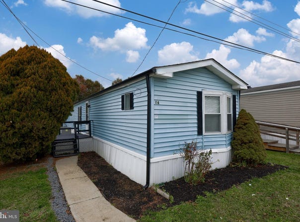16 HIGHLAND COURT ROAD, PARKESBURG, PA 19365