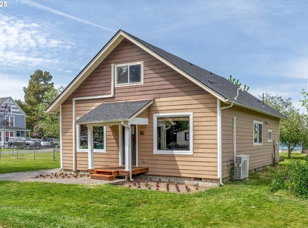 56 SHEAR ST, Castle Rock, WA 98611