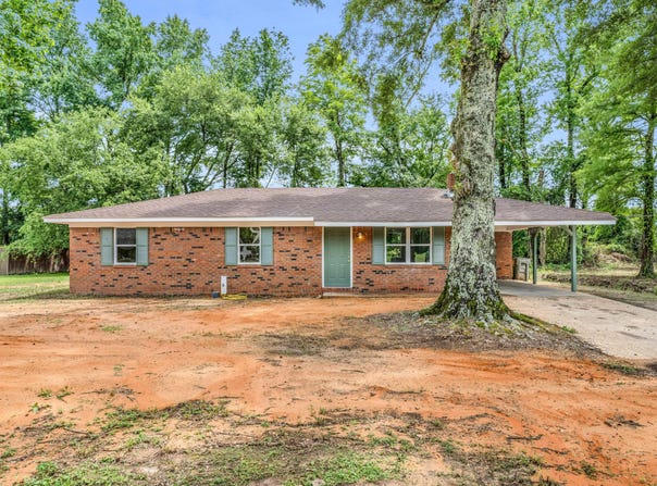 123 Granderson Drive, Columbus, MS 39702