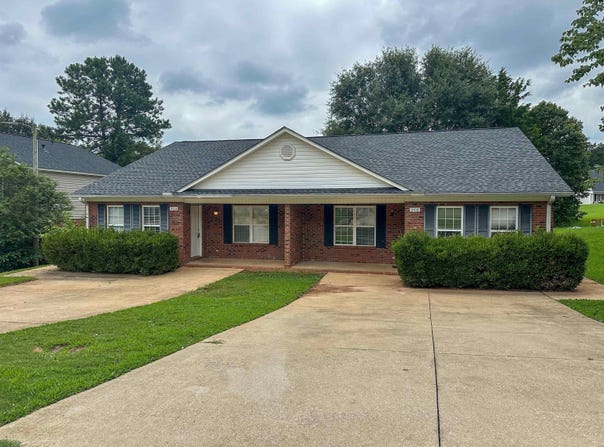 348/350 Miller Pointe Drive, Inman, SC 29349
