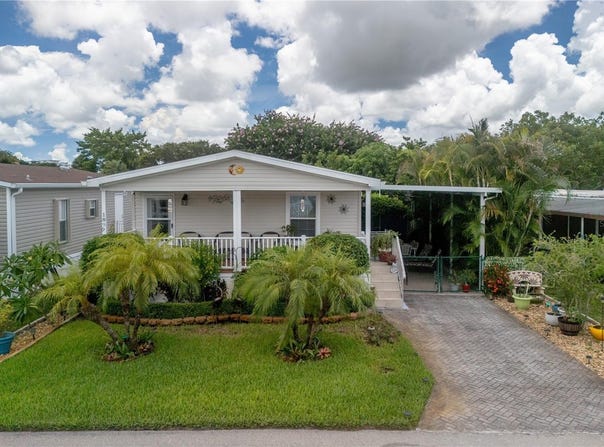 1890 SW 83RD TERRACE, DAVIE, FL 33324