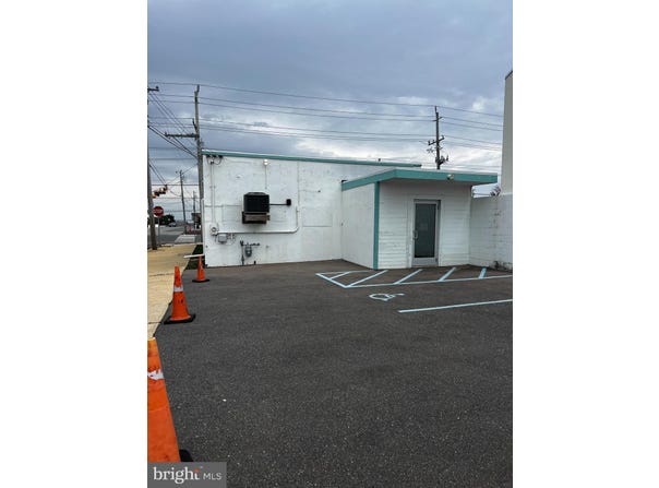 2304 LONG BEACH BOULEVARD, SHIP BOTTOM, NJ 08008