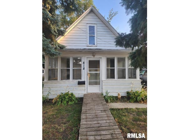 818 16TH Avenue, Fulton, IL 61252