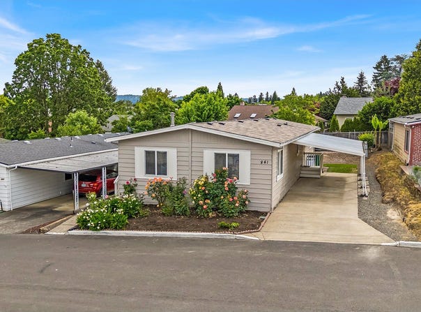841 SW LIBERTY BELL Dr, Beaverton, OR 97006