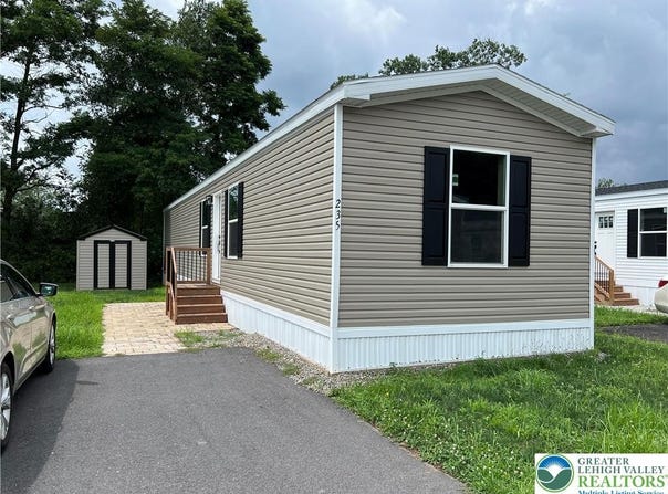 235 Birchwood Court unit: 235, Luzerne, PA 18643
