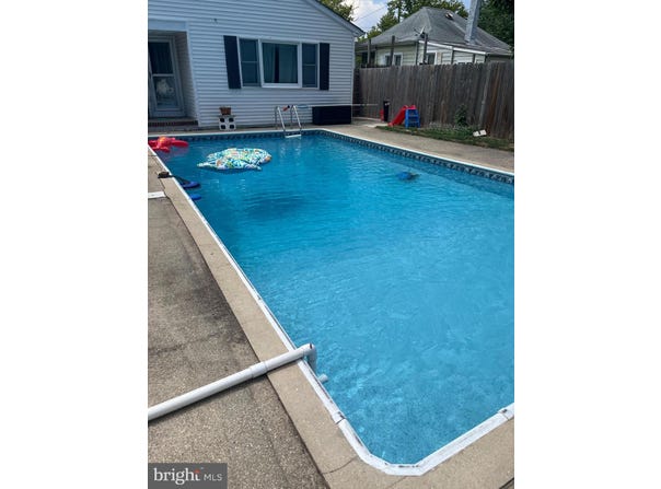 15 N 13TH STREET, MILLVILLE, NJ 08332