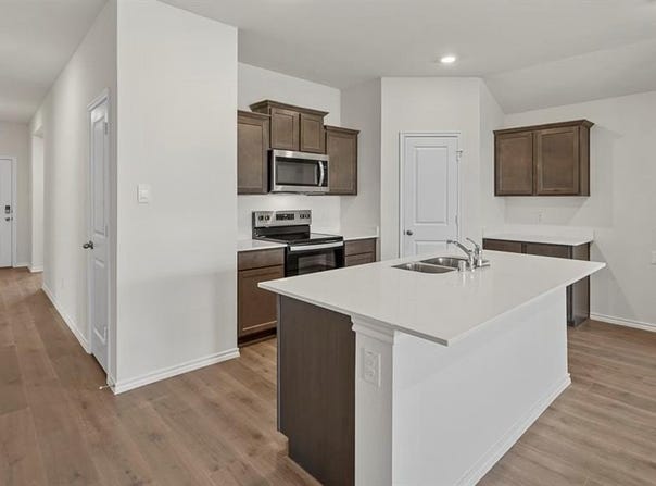 1005 Newport Drive, Ferris, TX 75125