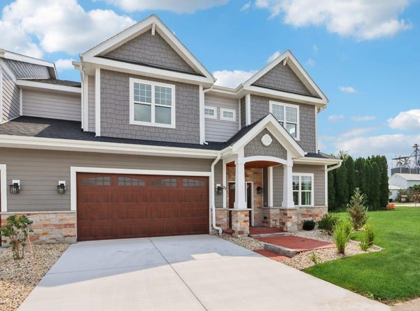 1204 S Main St, Lake Mills, WI 53551