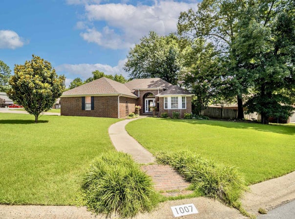 1007 Spring Creek Cove, Benton, AR 72015