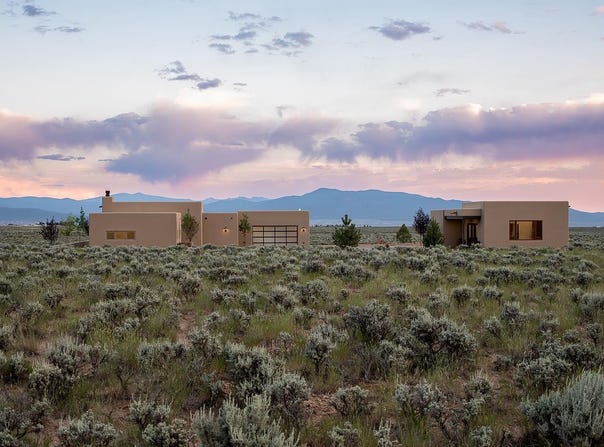66 Buggy Road, El Prado, NM 87529