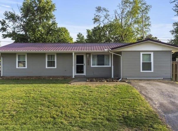 212 Leland Ave, Marion, KY 42064