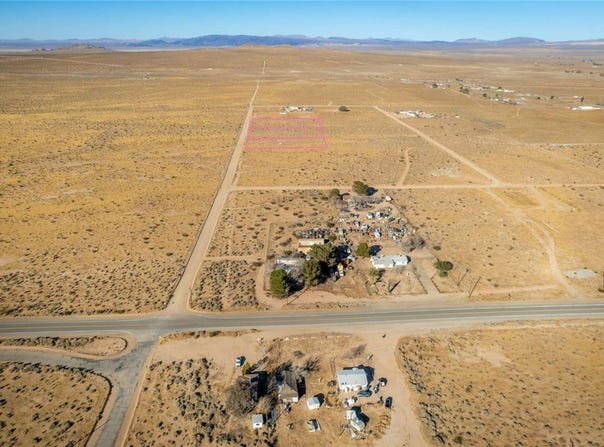 37201 Valley Wells Road, Hinkley, CA 92347
