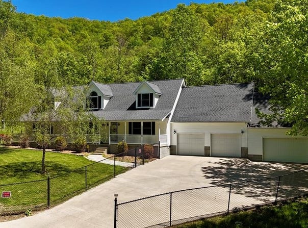 437 Ratliff Branch, Pikeville, KY 41501