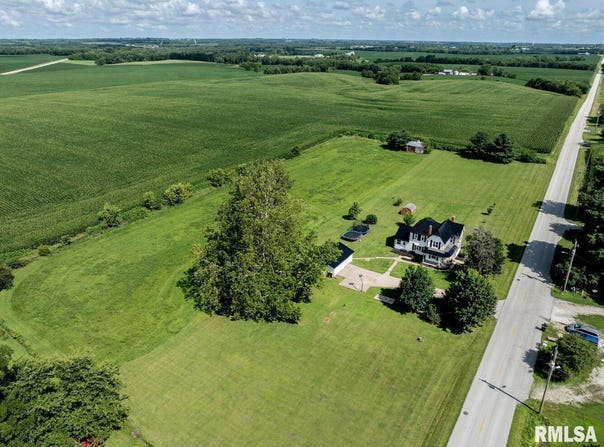 281 NORTH Avenue, Plainville, IL 62365