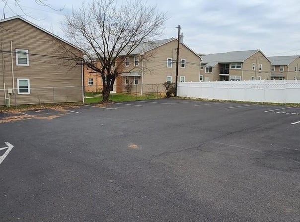 2742 KNIGHTS ROAD, BENSALEM, PA 19020