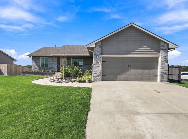 1905 N Kentucky Ln, Wichita, KS 67235-1249
