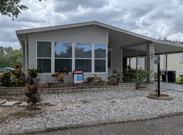 412 Klickety Klak Ln, Valrico, FL 33594