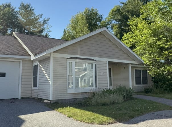 15 Chickadee Circle, Brunswick, ME 04011