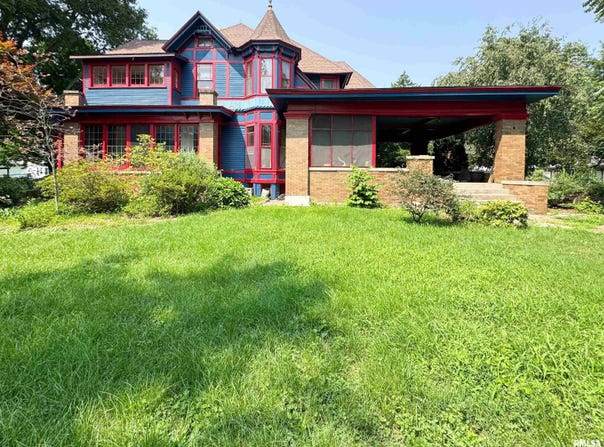 202 W 3RD Street, Delavan, IL 61734