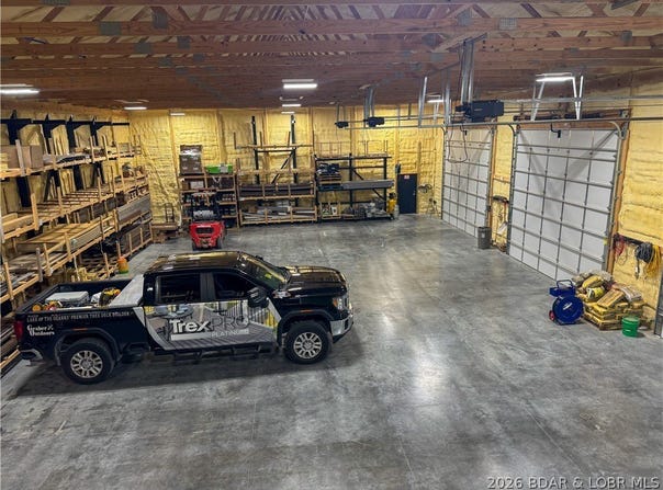 14899 Hwy C, Versailles, MO 65084