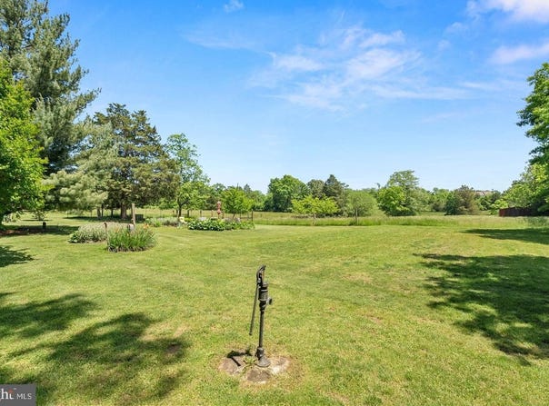 43537 GRAVES LANE, ASHBURN, VA 20147