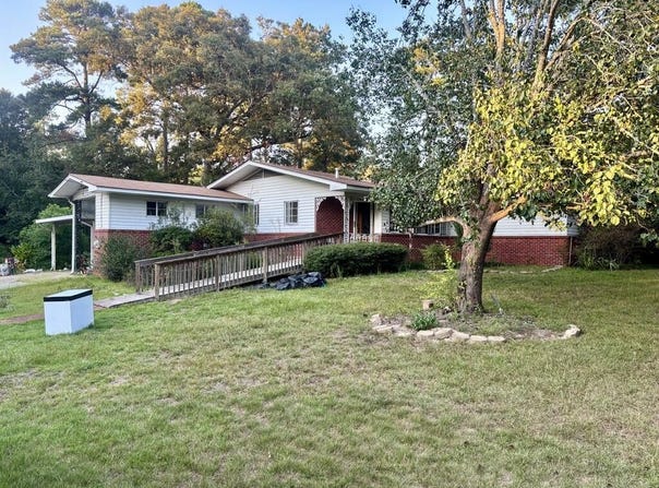 12 Sunset Road Ext, LAUREL, MS 39440