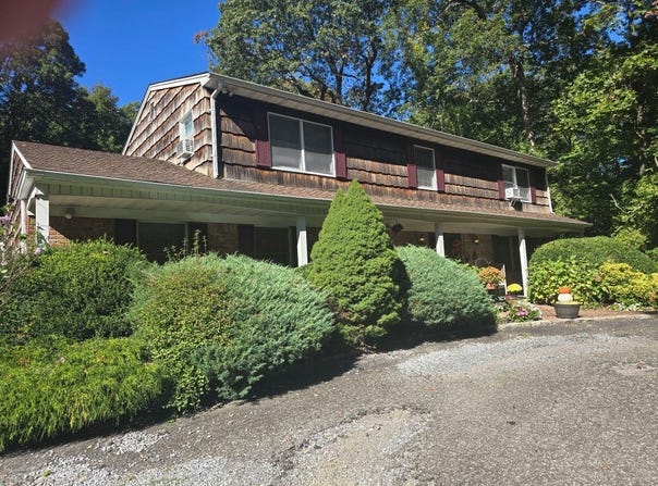 7 Parkhill Court, Huntington, NY 11743