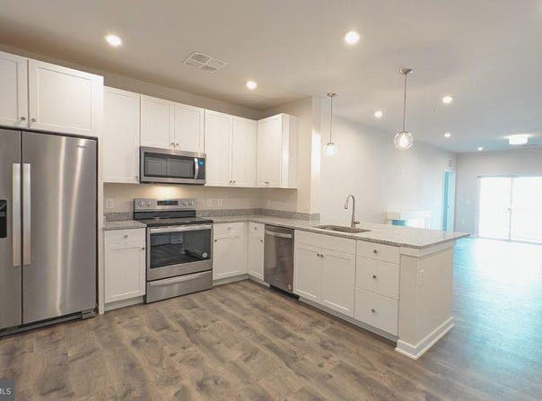 700 MOUNT AIRY TERRACE NE, LEESBURG, VA 20176