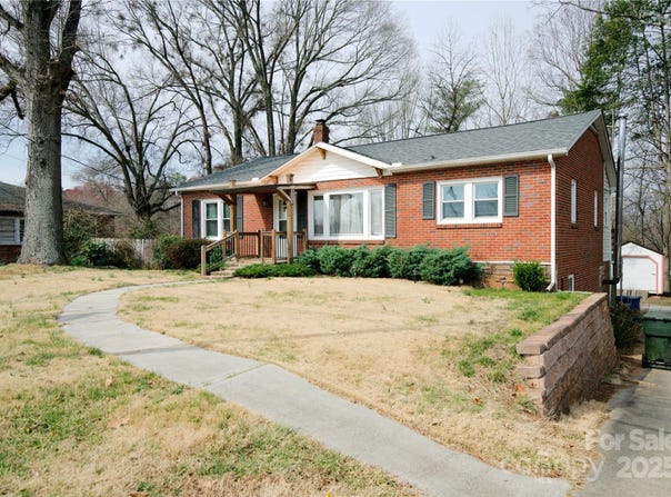 3039 N Center Street unit: 10/C, Hickory, NC 28601