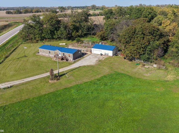 1601 310th Street, Eddyville, IA 52553