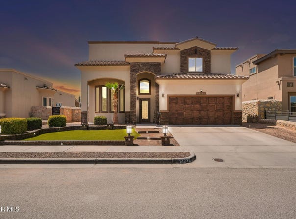 14236 Meadow Lake Avenue, El Paso, TX 79938