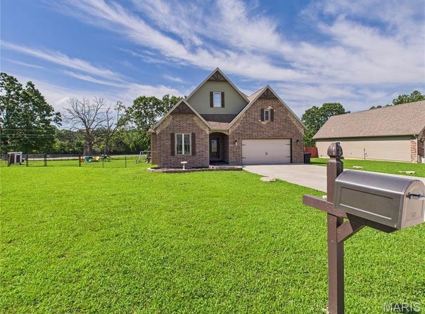 224 Sweet Valley Circle, Crocker, MO 65452