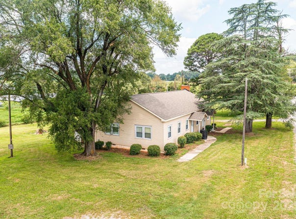 5325 NC 16 Highway N, Claremont, NC 28610