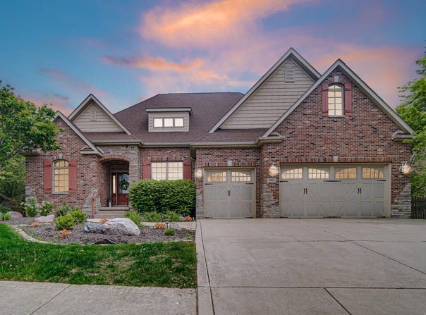 280 Larwick Circle, Valparaiso, IN 46385