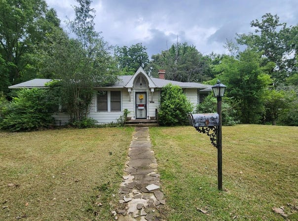 202 Carolina, West Helena, AR 72390