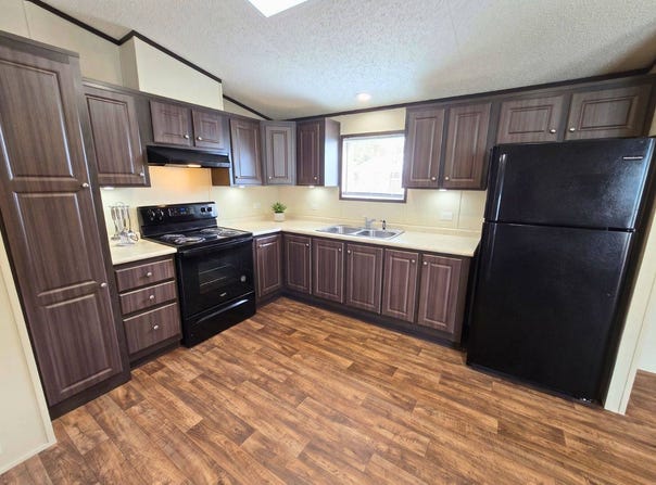 1001 E. MacArthur Rd., Wichita, KS 67216