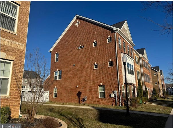 11387 Tolkien, White Plains, MD 20695