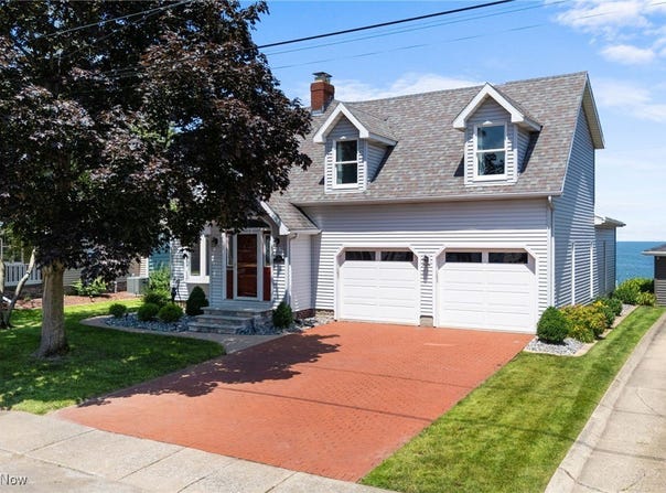 2230 Harborview Boulevard, Lorain, OH 44052