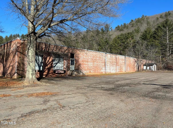 4085 Highway 421, Mountain City, TN 37683