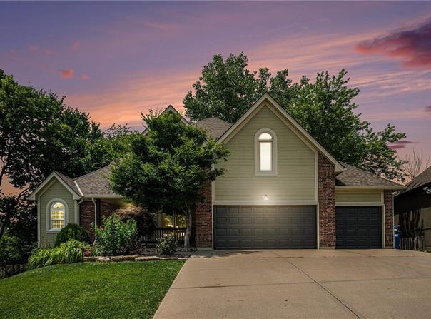 1112 White Birch Street, Liberty, MO 64068