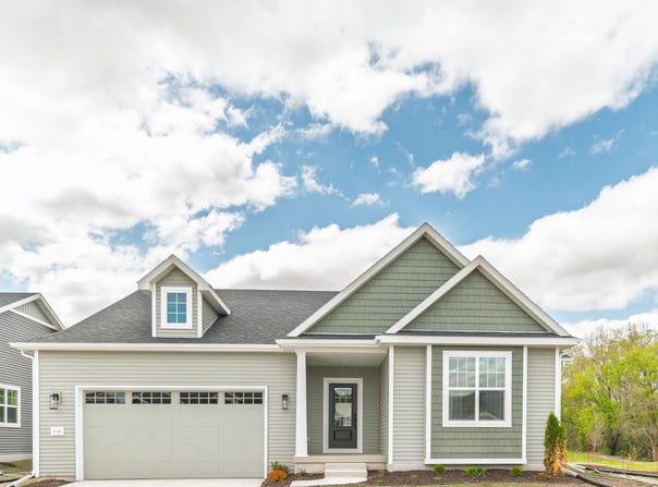 2142 Waters Edge Trail, Madison, WI 53718