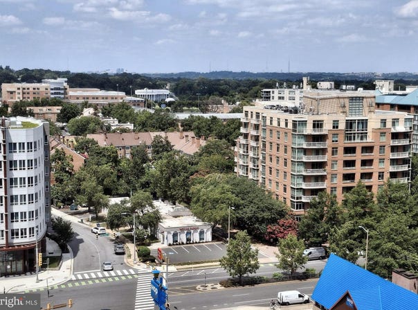 900 N STAFFORD, ARLINGTON, VA 22203